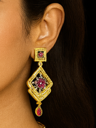 Royal Geometric Gold-Tone Designer Necklace Set