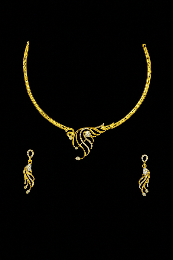 Elegant Feather-Inspired Gold-Tone Necklace Set